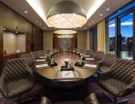 (English) Boardroom 10